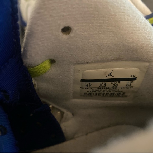 Jordan 6 blue green Seahawks colors size 4y used - Picture 7 of 7